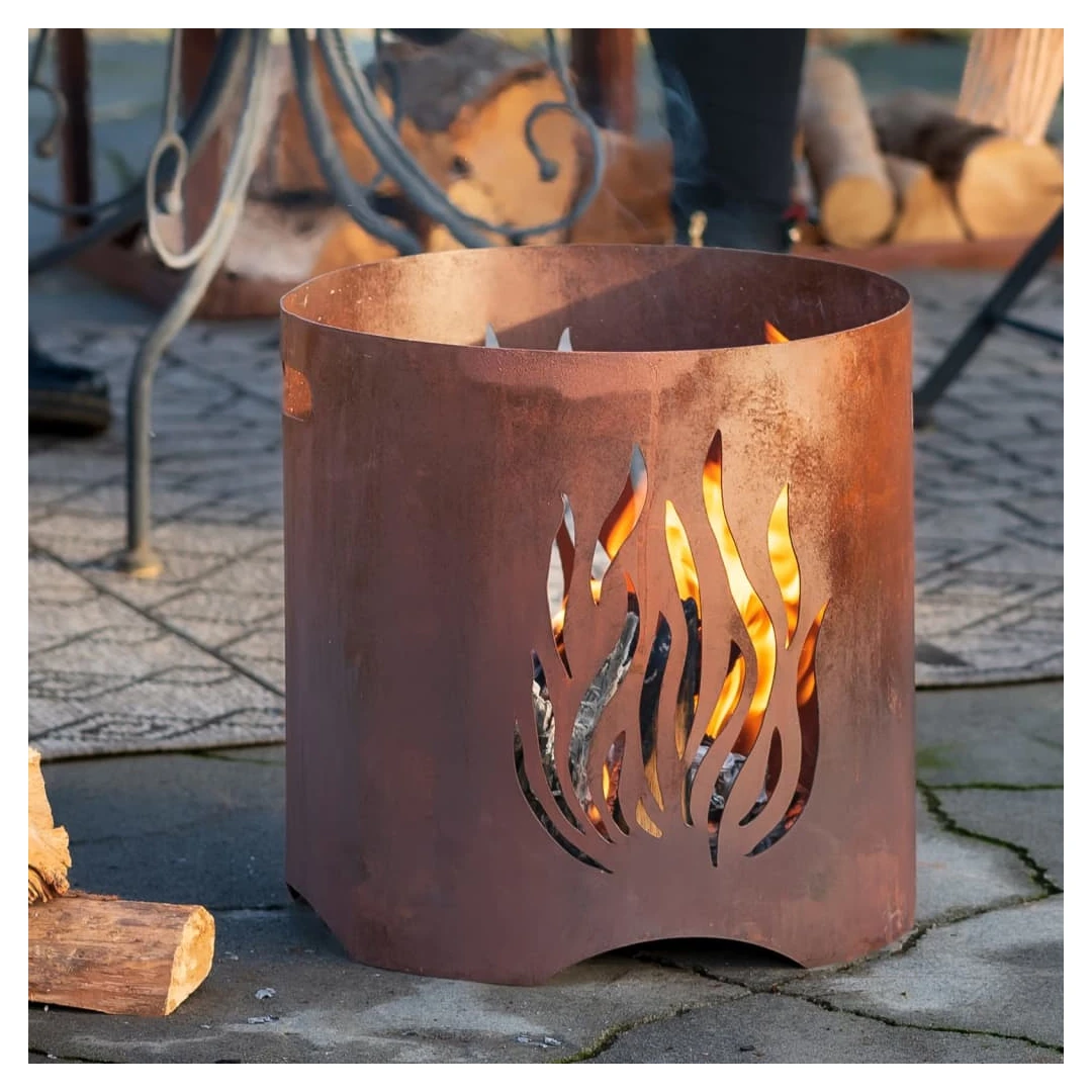 RedFire Șemineu de grădină lucrat manual "Kiruna" oțel ruginiu - Această vatră de foc din oțel ruginiu model Kiruna, realizată manual, de la RedFire, adaugă o atmosferă unică grădinii și terasei dvs. Este un șemineu...