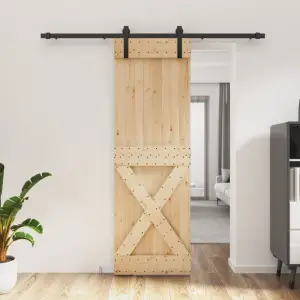 Ușă glisantă cu set de feronerie 70x210 cm, lemn masiv de pin - Această ușă glisantă din lemn masiv de pin este proiectată pentru a îmbogăți zona de intrare a casei dvs. și, de asemenea, pentru o securitate mai bun...