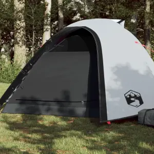 Cort de camping 4 persoane, alb, 267x272x145 cm, tafta 185T - Acest cort de camping cu un aspect modern vă protejează de vremea neplăcută și oferă un loc confortabil pentru aventuri, oriunde. Design universal rez...