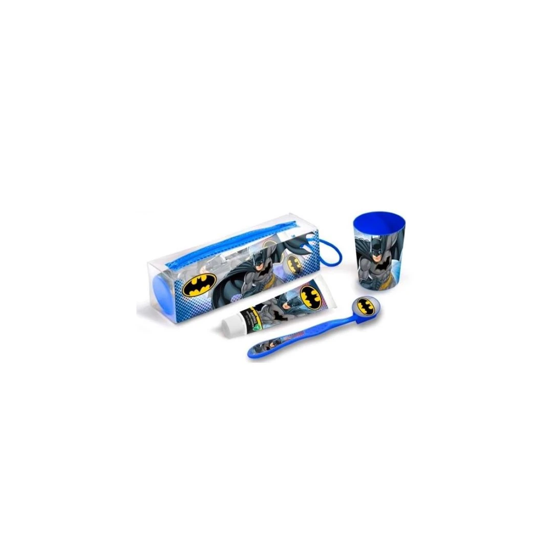 Set ingrijire orala pentru calatorie, Batman, Periuta cu capac, pasta de dinti 75 ml, pahar si borseta, pentru baieti - 