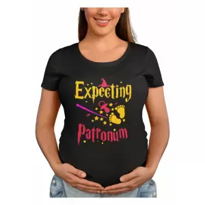 Tricou pentru gravide, Priti Global, Expecting patronum, cu suzeta, Negru, M - Avem pentru tine tricou negru personalizat pentru gravide. Produse de calitate la preturi avantajoase.