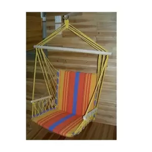 Hamac de gradina tip scaun, cu brate, Maldive, HM025, multicolor - Hamac de gradina tip leagan scaunel cu brate, Maldive, HM025, multicolor Acest hamac pentru gradina este alegerea potrivita pentru zilele de vara in care doriti sa va bucurati de soare si natura,  la umbra copacilor din gradina proprie sau la camping. Hamacul de gradina este conceput in forma de scaunel astfel incat relaxarea si distractia din curte sau gradina sa fie cat mai mare. Este confectionat din material de calitate, are un design elegant si culori vi. Greutate maxim suportata 100 kg.