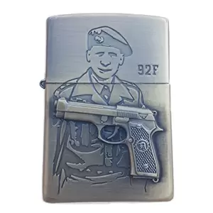 Bricheta tip zippo, 3D relief, metalica, soldat pistol 92F - 