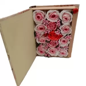 Aranjament floral 13 trandafiri cutie in forma de carte, flori de sapun, rosu, roz, alb, 11x9x6 cm - 