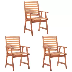 Scaune de masă exterior cu perne, 3 buc., lemn masiv acacia - Acest set contemporan de scaune din lemn, cu perne, va adăuga o notă de stil natural în grădină, pe terasă sau în curte. Acest set de scaune din lemn...