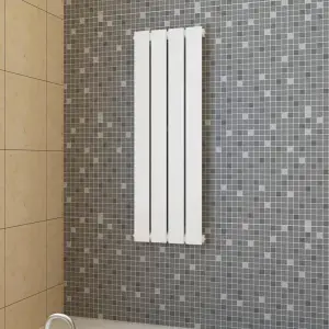 Panou radiant, alb, 311 x 900 mm - Acest panou de radiator de designer va încălzi orice cameră, având și un aspect grozav. Linia curată a radiatorului panou se potrivește confortabil cu...
