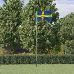 Steag Suedia și stâlp din aluminiu, 5,55 m - Combinând stâlpul telescopic cu steagul Suediei, acest set de steag național va deveni elementul de atracție din grădina dvs., la petreceri sau la eve...
