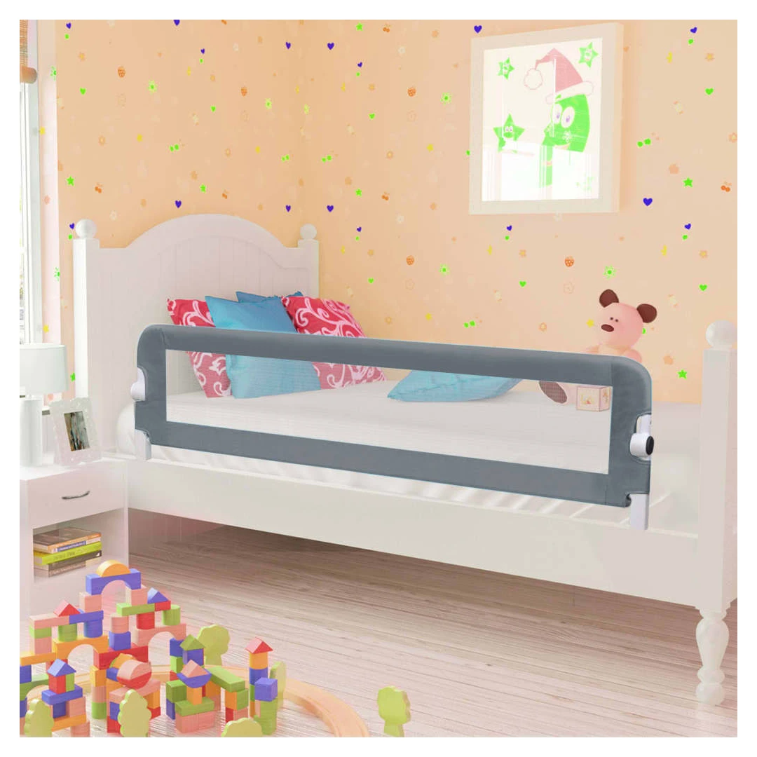 Balustradă de protecție pat copii, gri, 150x42 cm, poliester - Această balustradă de siguranță pentru pat este ideală pentru a-i împiedica pe micuții dvs. să cadă din pat în timpul somnului. Prevăzută cu un buton...