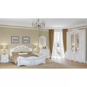 DORMITOR ALEXANDRINA ALB+AURIU TAPITAT - Avem pentru tine set mobila dormitor din pal si mdf cu pat, dulap, noptiera, comoda si oglinda culoare alb-auriu. Mobilier de calitate la preturi avantajoase.