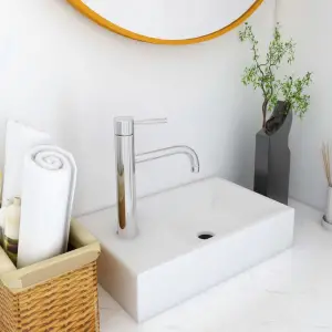 Chiuvetă, alb, 400 x 220 x 90 mm, SMC - Această chiuvetă cu orificiu pentru robinet este un plus perfect pentru baie, toaletă sau budoar. Chiuveta de toaletă servește drept vas pentru utiliz...