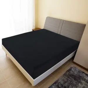 Cearșaf de pat cu elastic, 2 buc., negru, 140x200 cm, bumbac - Aceste cearșafuri de pat cu elastic, oferă un aspect cu o notă fantastică, confortabile oricărui pat, oferindu-vă confortul atât de necesar pentru un...