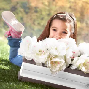 AXI Ghiveci de flori pentru căsuța de joacă, gri și alb - Acest ghiveci de flori în gri și alb, de la AXI, este alegerea perfectă pentru a vă completa căsuța de joacă de la AXI. Puteți alege să suspendaţi una...